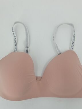 Victoria's Secret Blush Seamless T-Shirt Bra